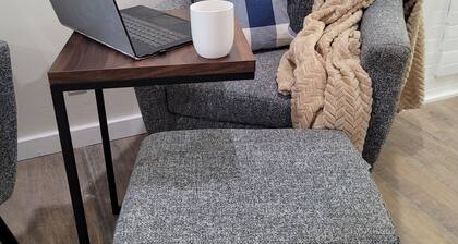 Stunning Modern Farmhouse Studio Cottage!