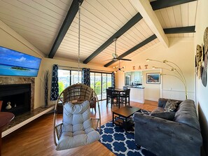 Smart TV - Hilltop Penthouse Cottage with Sweeping Views (San Diego County)