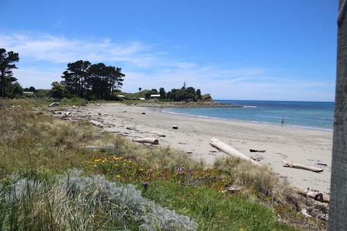 Quintessential Family Bach at Mahanga Beach