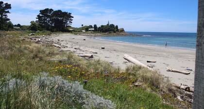 Quintessential Family Bach at Mahanga Beach
