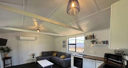 Walk to the Water - Whangamata Holiday Home