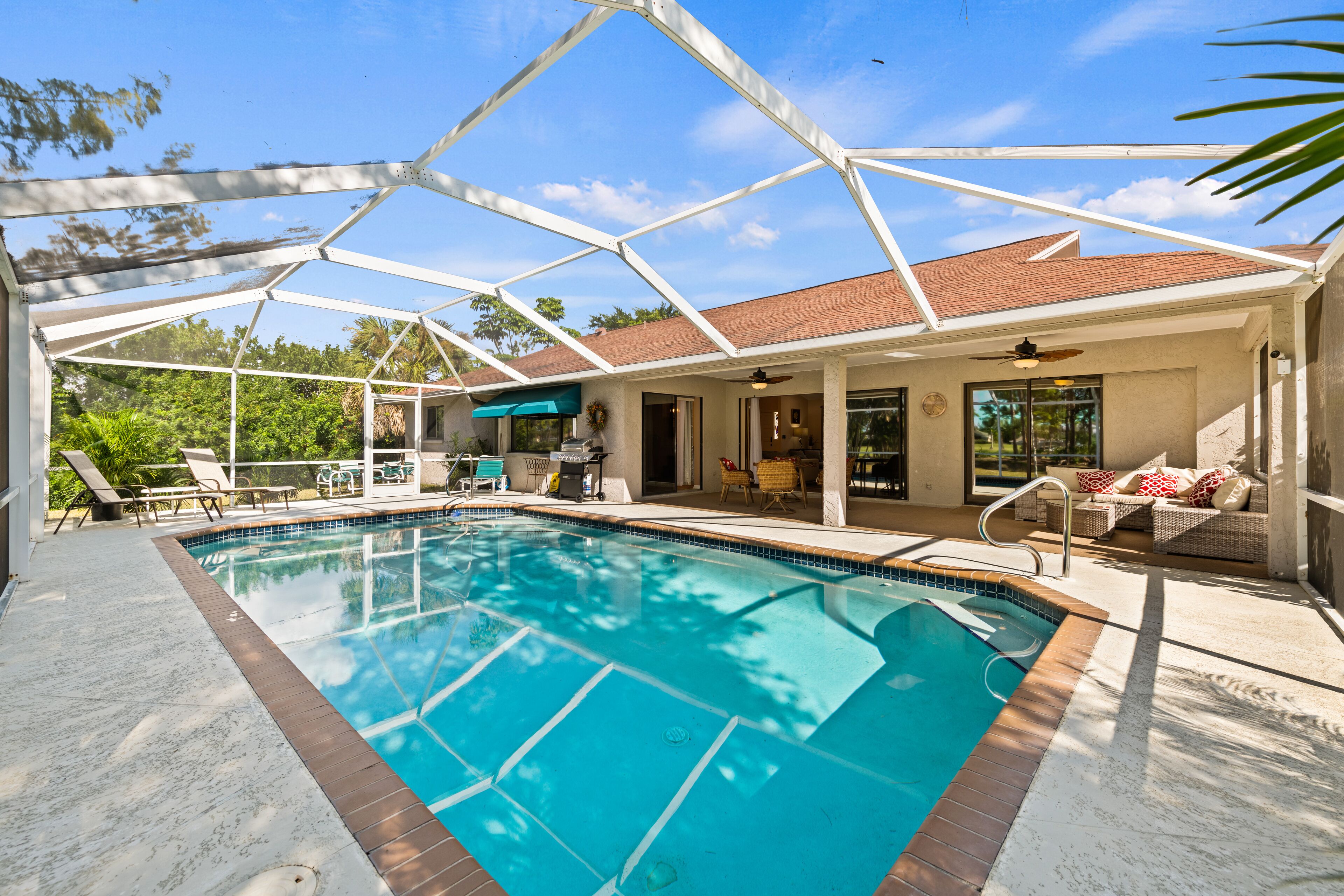 Et oppvarmet basseng