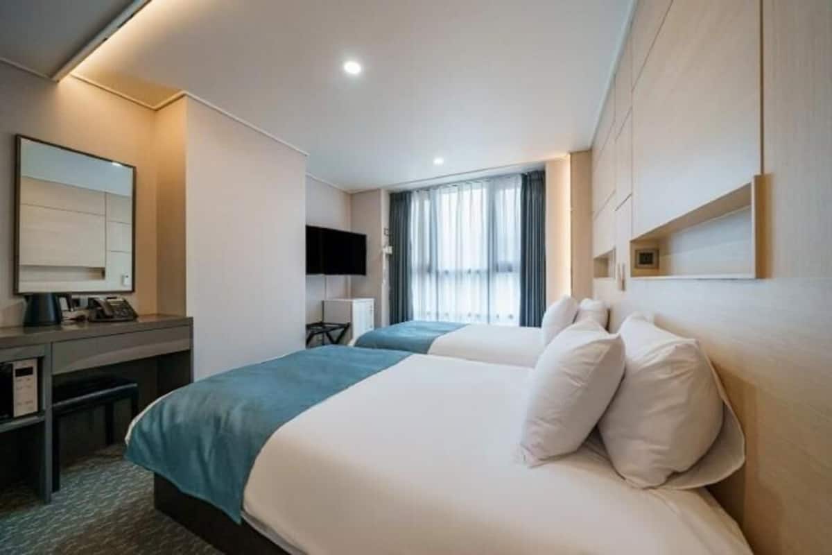 Insonorización, wifi gratis y ropa de cama