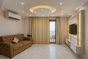 TV - Spacious Chalet with Private Terrace (Port Said Governorate)