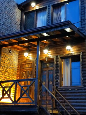 Premium bedding, individually decorated, individually furnished, desk - Baran Apart (Sile)