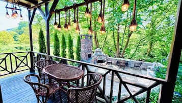 Luxury Bungalow | Terrace/patio