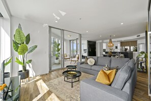 3 Bedroom Apartment | Living area | Flat-screen TV - Designer Rooms at Q1 resort - GCLR (Surfers Paradise)