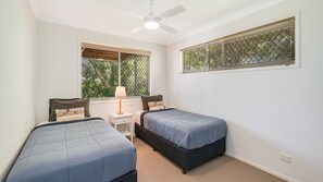 4 bedrooms, desk, iron/ironing board, free WiFi