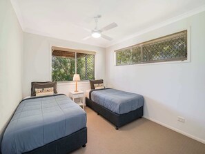 3 bedrooms, iron/ironing board, WiFi, bed sheets