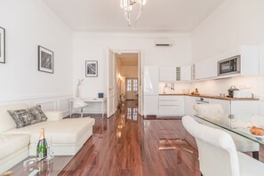 Classic Apartment | Living area | 104-cm Smart TV with cable channels, TV