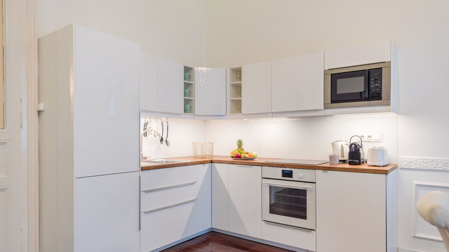 Music Academy Bedroom Suite Café Vian Apartman Kft