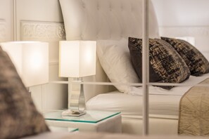 Classic Apartment | 1 bedroom, laptop workspace, iron/ironing board, free WiFi