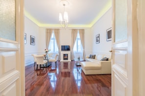 Căn hộ phong cách cổ điển | Quang cảnh từ phòng