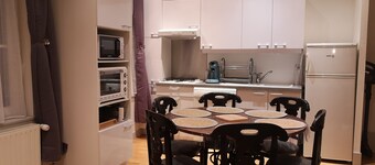 Bright, comfortable family duplex