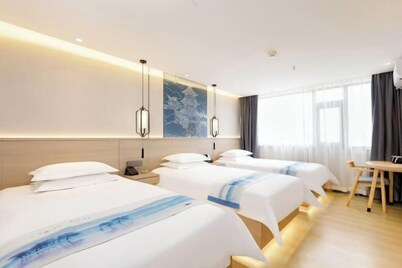 JiHe Hotel (Jiaozuo Railway Station Puji Road)