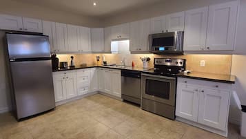 House, 2 Bedrooms | Interior