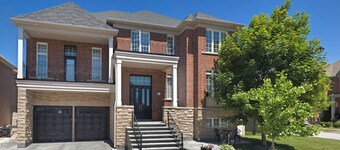 Spacious 2 BR, 3 Beds, Sleeps 6, Kitchen, Laundry