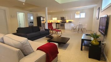 House, 2 Bedrooms | Living area