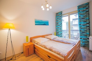 Standard Apartment | 1 bilik tidur, seterika/papan seterika, Wi-fi percuma, cadar katil