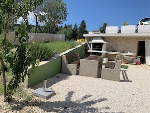 House, 3 Bedrooms, Balcony, Garden View | Property grounds