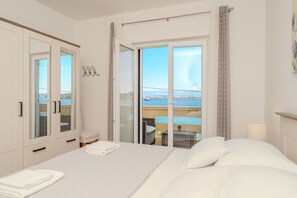 Apartment, 2 Bedrooms, Smoking, Balcony