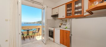 Apartment for 4 Persons, by the sea and With Beautiful View