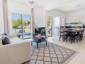 别墅, 3 间卧室, 私人游泳池, 泳池景观 | 餐厅