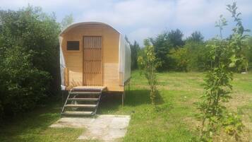 Camera, 3 camere da letto, fumatori, patio | Vista dalla struttura