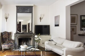 公寓, 2 间卧室, 阳台, 城市景观 | 客房服务设施