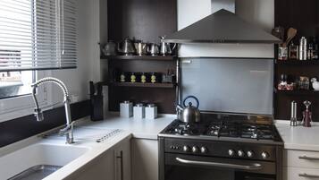 Apartemen, 2 kamar tidur, balkon, pemandangan kota | Interior