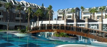 Tropicana G 2, 3 bed gr fl Home in a 5 Star Community Sleep up to 8 Persons