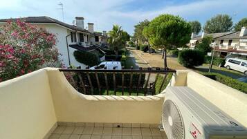 Villa, 2 Bedrooms, Balcony, Garden View | Balcony