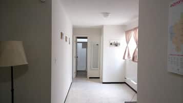 Apartament, 3 dormitoris, accessible, pati | Passadís