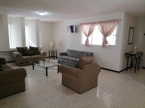 Departamento, 3 habitaciones, con acceso para personas discapacitadas, patio | Servicios de la habitación