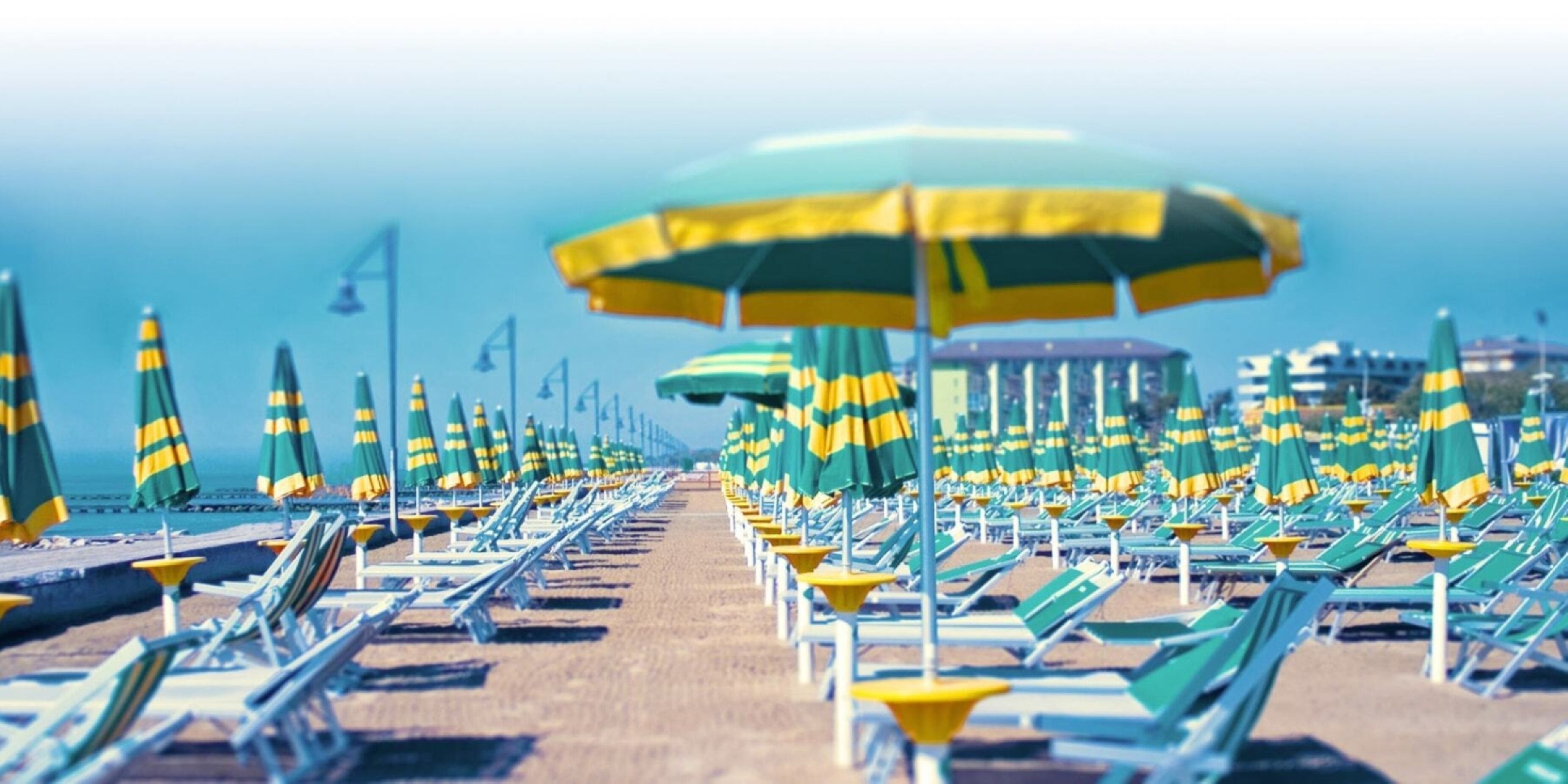 Apartamento, 2 quartos, sacada, vista para o oceano | Praia