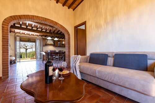 Captivating 1-bed Villa With Pool in Tuscany