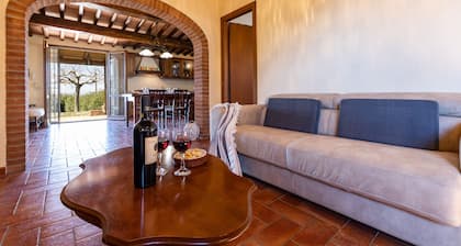 Captivating 1-bed Villa With Pool in Tuscany