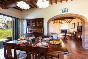 Villa, 1 Queen Bed | Private kitchen | Fridge, microwave, oven, stovetop