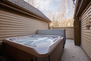 Bain à remous extérieur