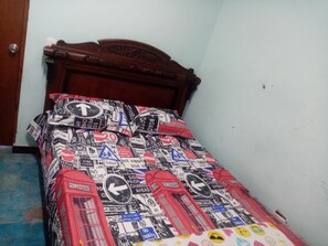 1 bedroom, iron/ironing board, free WiFi - Furnished room with wifi of 120 mega double bed with semi-orthopedic mattress (Bello)