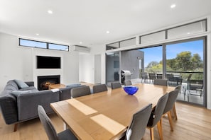 Dining - Aireys Sunset Beach House (Aireys Inlet)