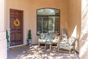 Terrace/patio - Camelback Corridor, 5 min from Airport, Pool & Sun (Phoenix)