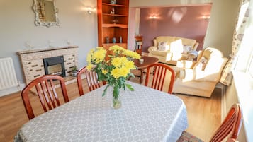 Cottage | Interior