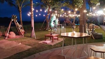 Room, 1 Bedroom, Accessible, Balcony | Dining