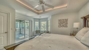 4 soverom, strykejern/-brett, reiseseng for barn og wi-fi (inkludert)