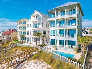 House, 6 Bedrooms | Exterior