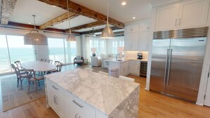 House, 6 Bedrooms | Private kitchen - Summer of 42 - 299 Pompano Street (Panama City Beach)