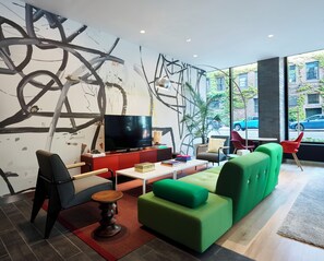 Sala de estar en el lobby