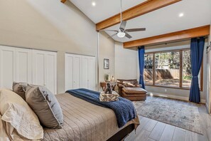 3 多间卧室、办公桌、熨斗/熨衣板、免费 WiFi