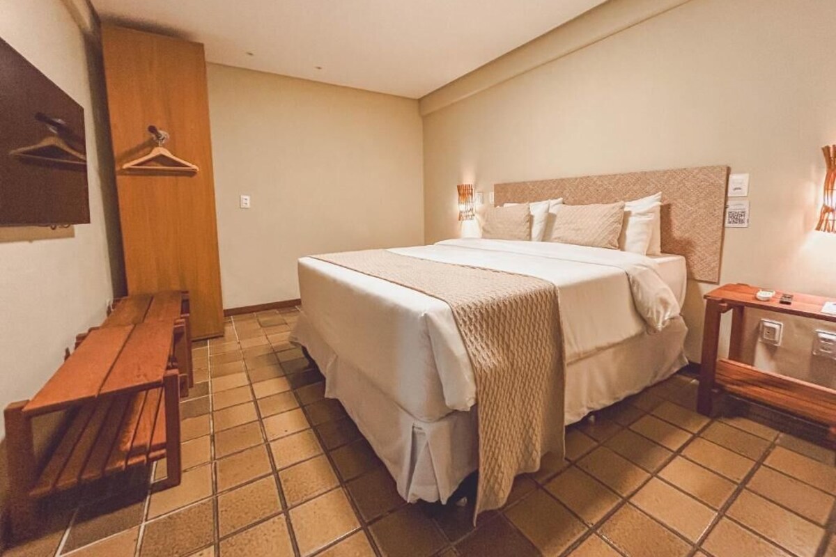 Minibar, laptop workspace, free WiFi, individually decorated